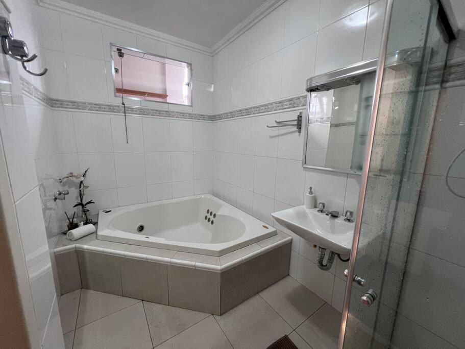 Estadia Das Gerais - Casa De Hospedes Adoravel Com Jacuzzi Ouro Preto  Exterior photo